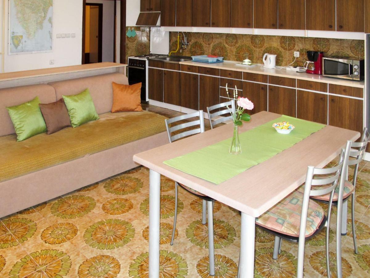 Apartment Maslina - Pul335 By Interhome Pjescana Uvala Eksteriør bilde