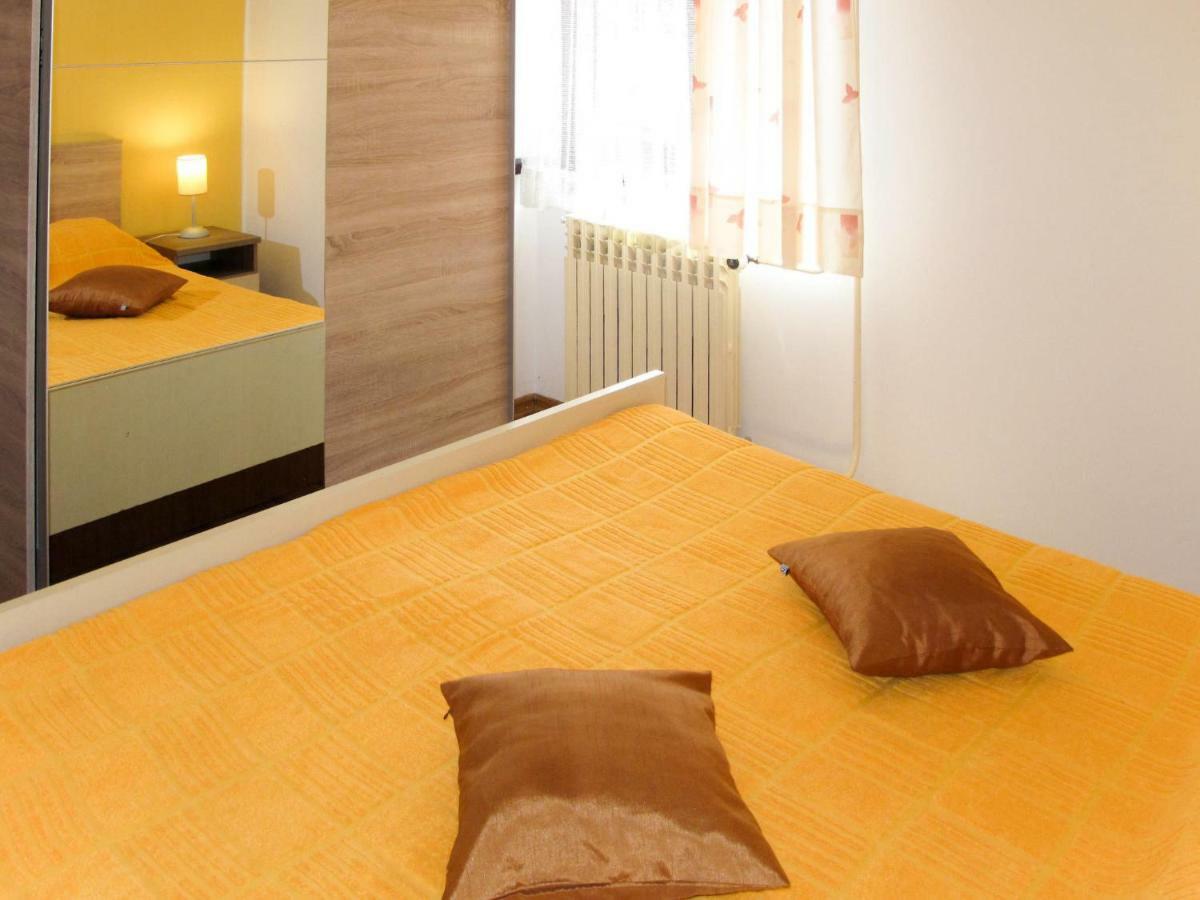 Apartment Maslina - Pul335 By Interhome Pjescana Uvala Eksteriør bilde